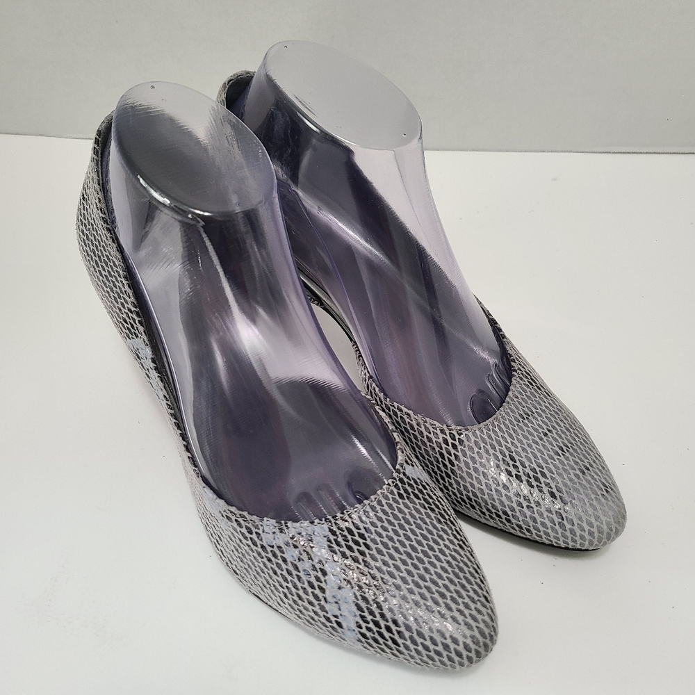 TSUBO Fifee D'Orsay‎ Pump  Dark Grey Snake Pattern Leather Size 8 NWT